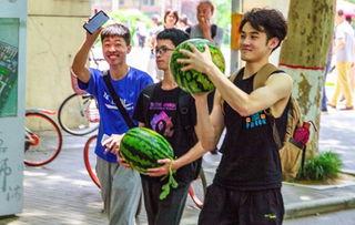 学生爆料吃瓜,学生爆料揭秘校园吃瓜事件